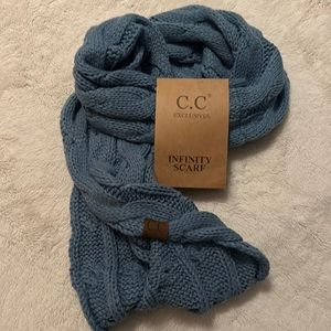 Kitted CC Infinity Scarf